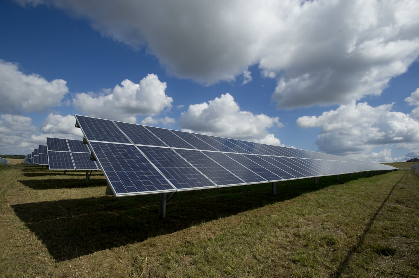 Instalación de paneles solares fotovoltaicos